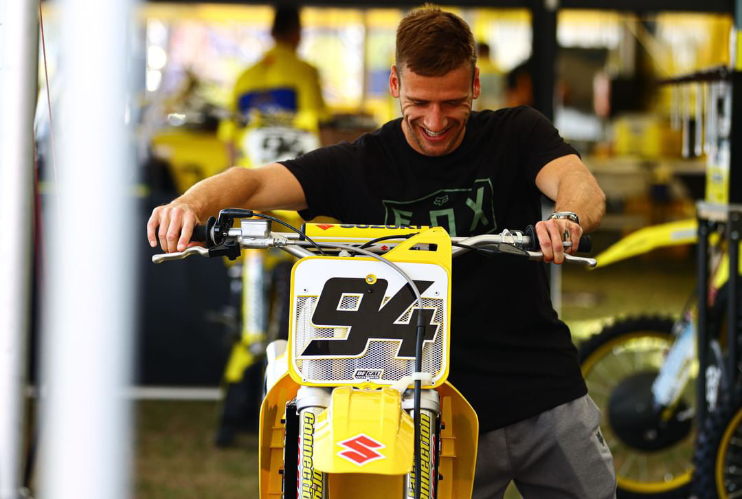 Vented Front Number Plate – Factory Service